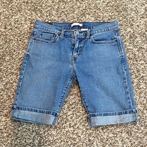 Levis 515 Stretch Denim Mid Rise Bermuda Shorts 10